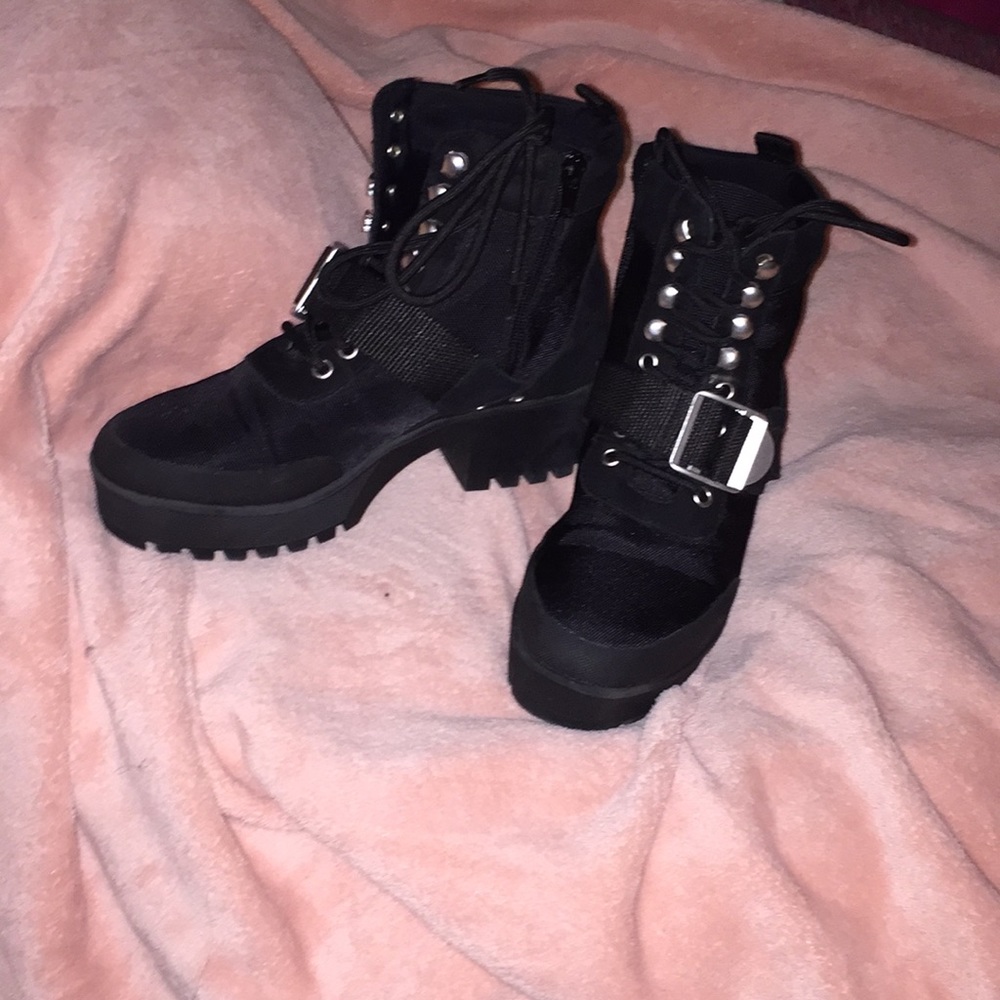 Steve Madden Boots
